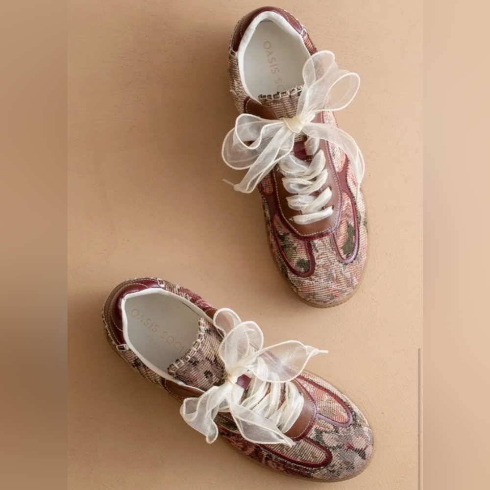 Oasis Women’s Pink Patterned Ribbon-Lace Sneakers